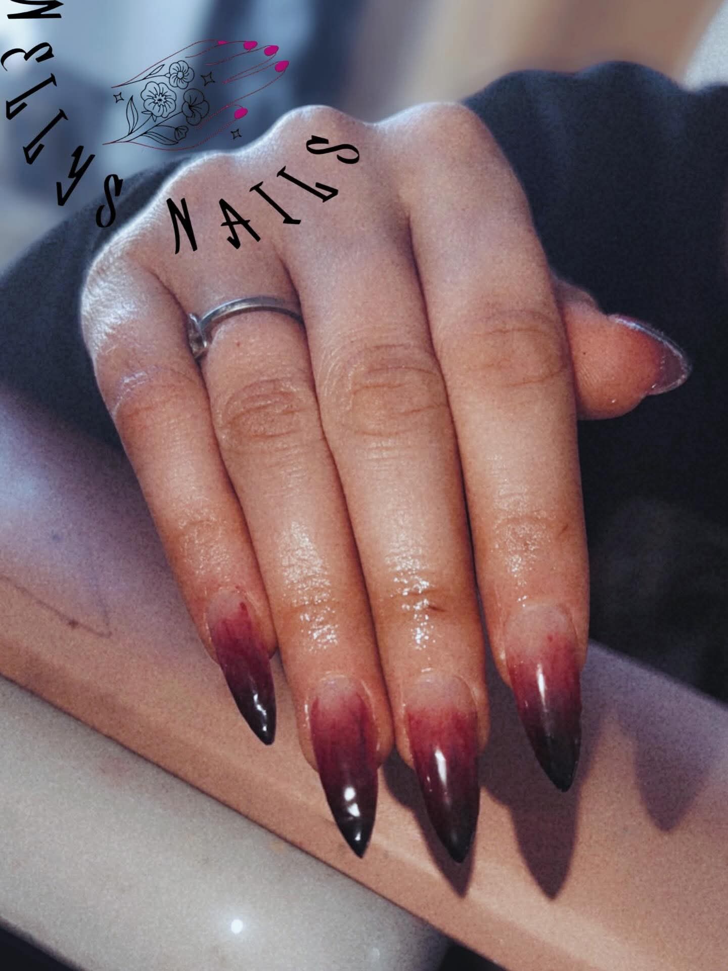 Glossy neutral nails with clean edges